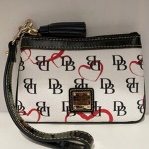 Dooney & Bourke Wallet/Wristlet (hearts)